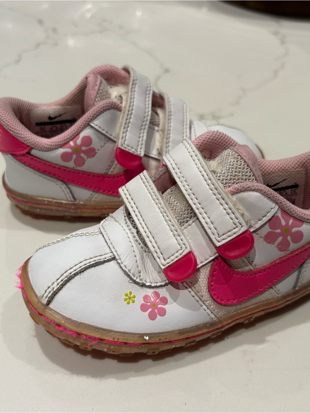 Nike Y2K 2010 Toddler Floral Pink White Velcro Sneakers Size 7C Hook & Loop